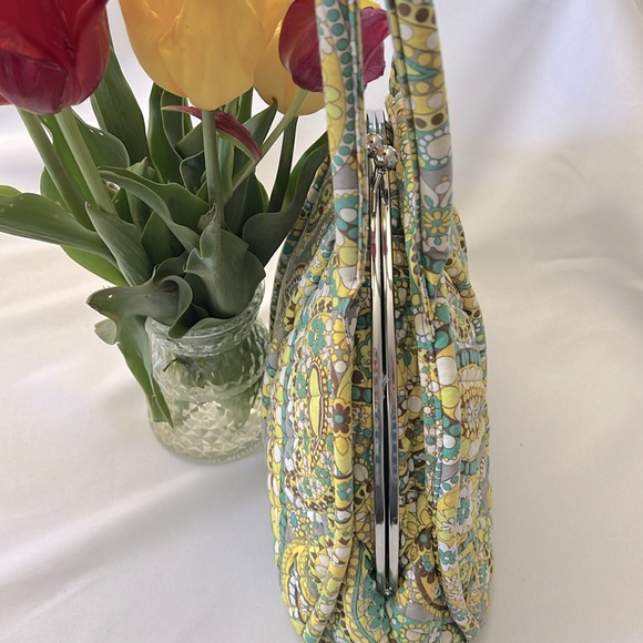 NWNT- 🍋 Vera Bradley Lemon Parfait Eloise Kiss Clasp Purse and case. - Picture 7 of 12